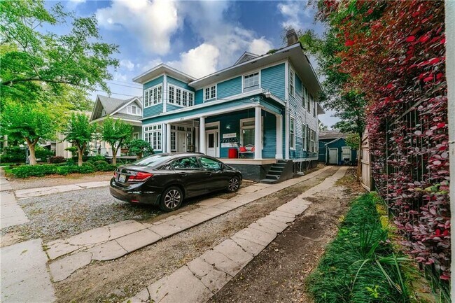 Photo - 207 Michigan Ave