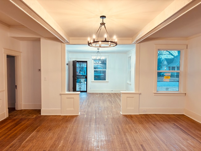 Photo - 1964 Young Ave