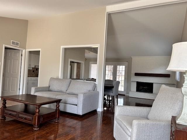 Photo - 928 Wisteria Way