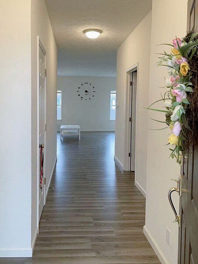 Photo - Cozy 3BD/2BA Fenced Yard