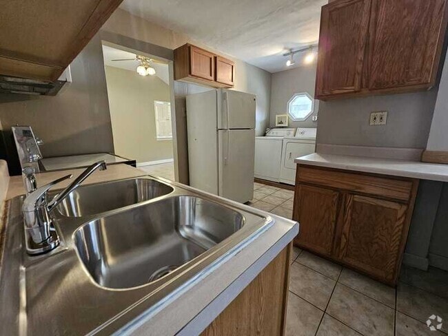 Building Photo - 43 St Celeste Dr Rental