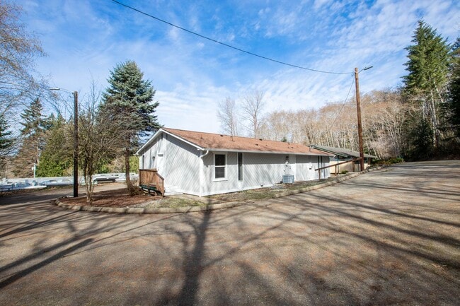 Photo - 332 Birch Unit B