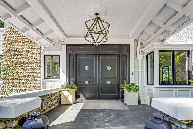 Photo - Seward Park Estate