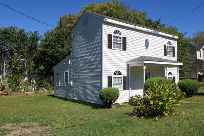 Photo - 531 St Marks St