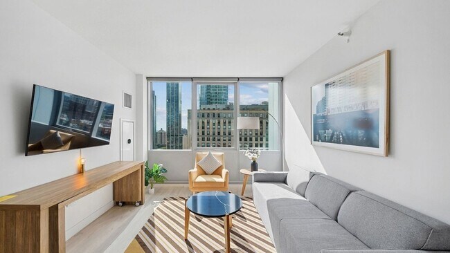 Photo - 797 S Michigan Ave