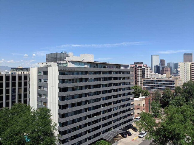 Building Photo - Stylish Studio Living in the Capitol Hill ... Unit 405 Rental