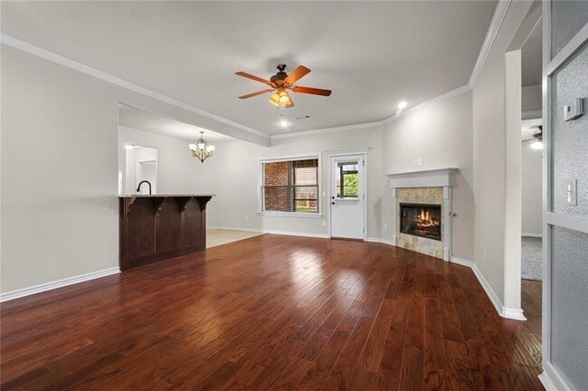 Photo - 904 SW Caprington St