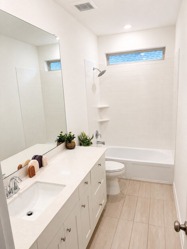 Photo - 15520 Maple