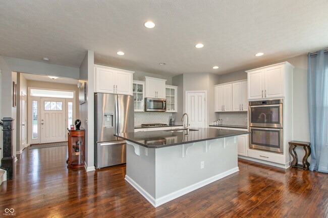 Photo - 2473 Commons Ct