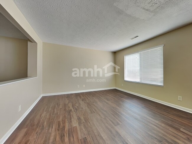 Photo - 3162 Bridlerun Dr