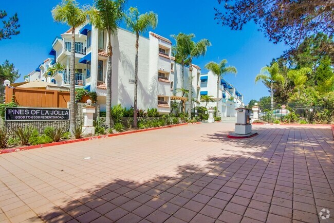 Building Photo - $2,950 - 2 Bed / 2 Bath Ground Floor Condo... Unit 1O