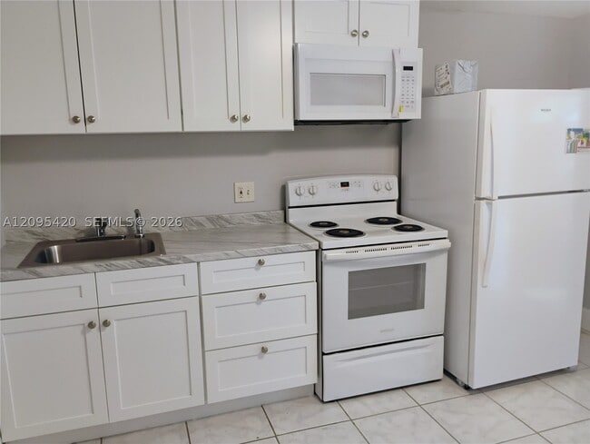 242 SE Park St Unit 2