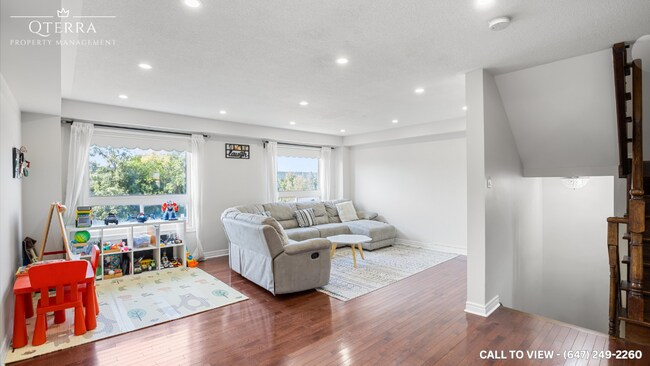 Photo - 72 Huxtable Ln