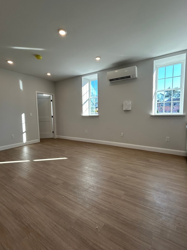 1193 Commercial St Unit 5A