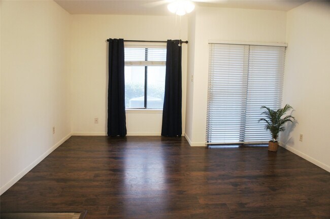 Photo - 2023 Gentryside Dr Unit 109