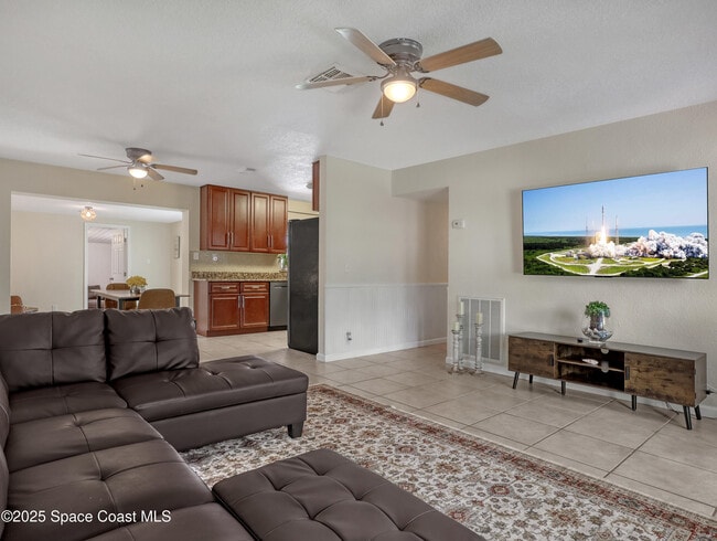 Photo - 131 E Arlington St