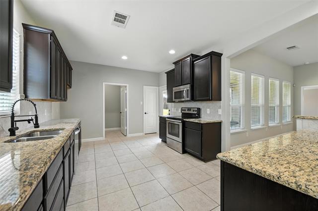 2401 Fall Leaf Ct