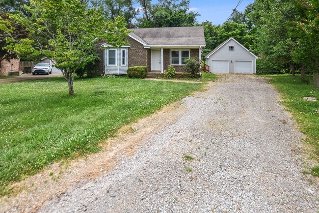 Pet Friendly Ranch with Detached Garage! - Pet Friendly Ranch with Detached Garage! House