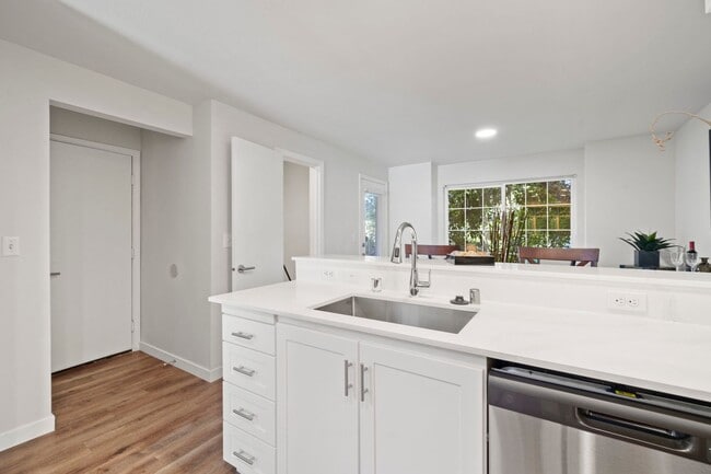 Water's Edge Townhomes