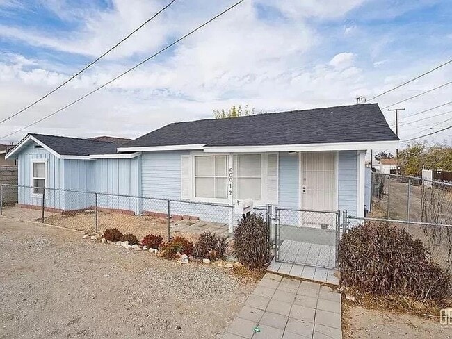 Photo - 600 1/2 Buchanan St