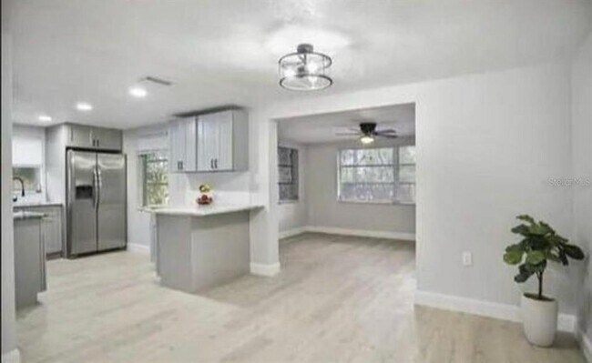 Photo - 7605 Embassy Blvd