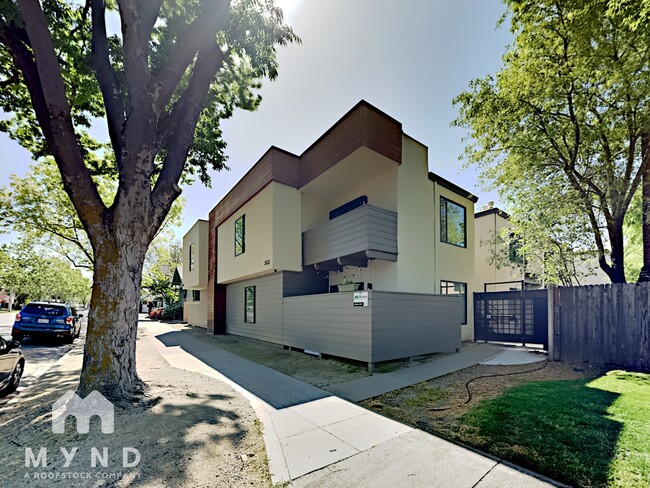 Building Photo - 2524 T St Rental