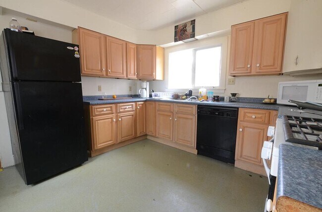 Photo - 405 W Green St
