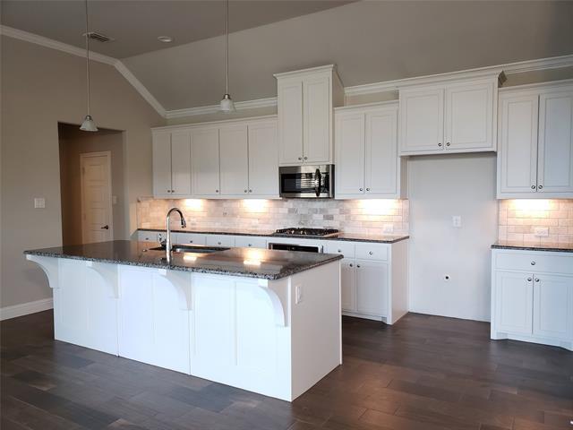 Photo - 940 Parkside Dr