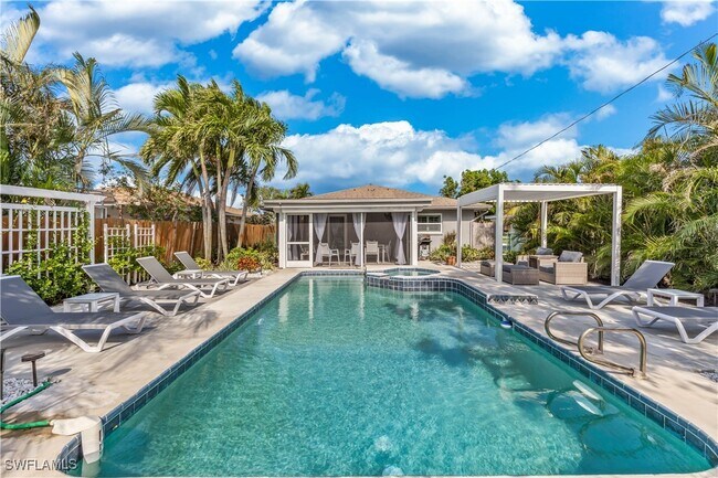 Photo - 564 109th Ave N