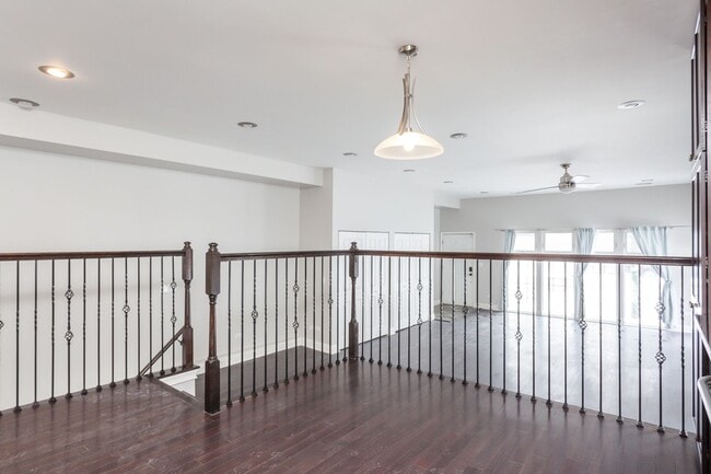 Photo - 700 N Noble St