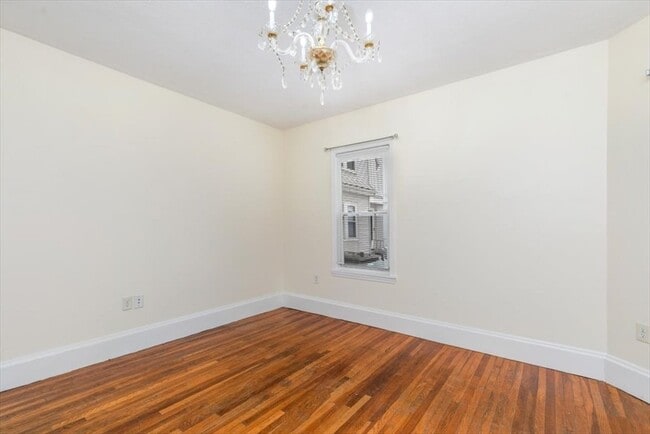 Photo - 335 Salem St Unit 2