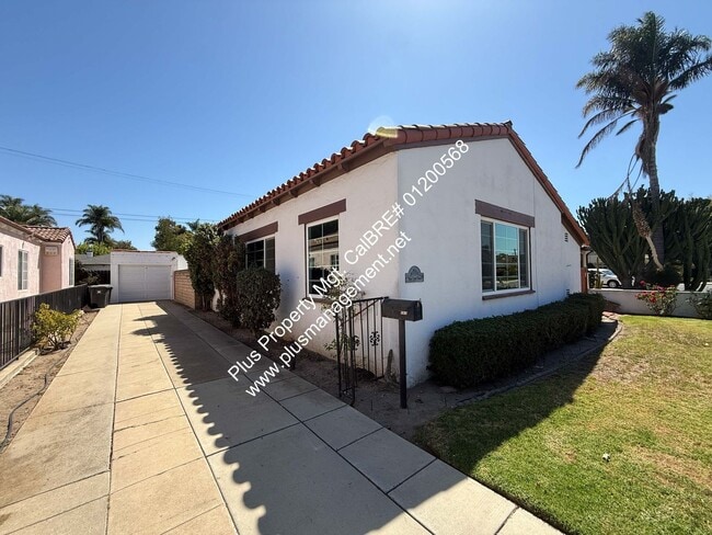 161 Palm Ct Dr