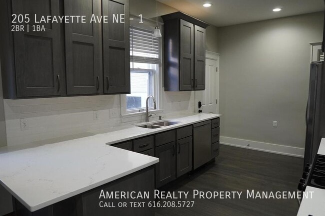 Photo - 205 Lafayette Ave NE Unit 1