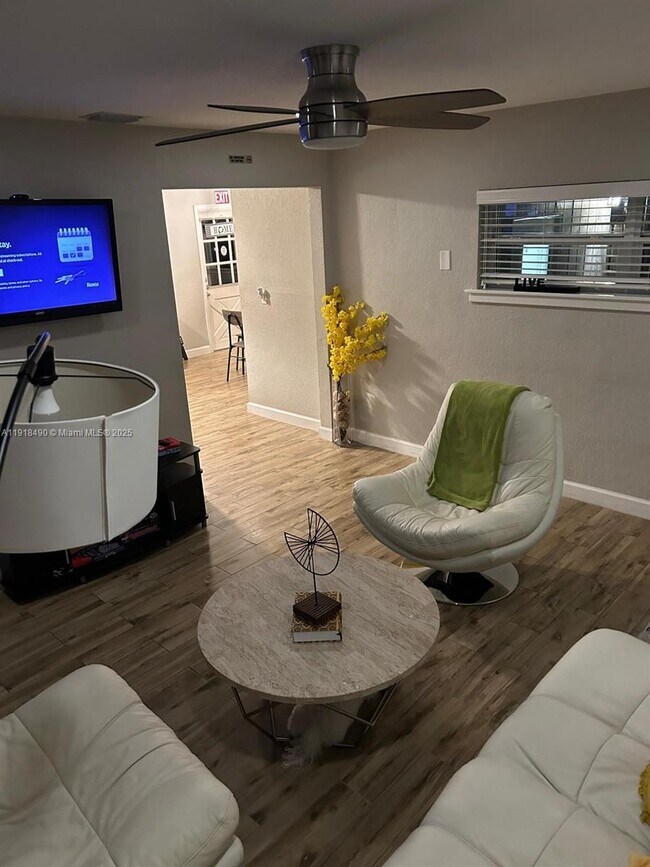 Photo - 5289 N Andrews Ave