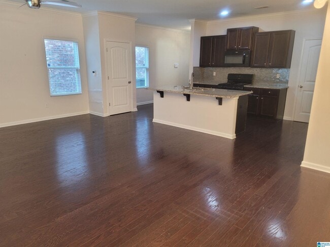 Photo - 407 W Park Dr