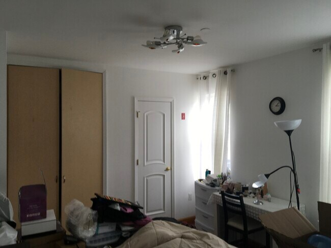105 Neptune Ave Unit 5