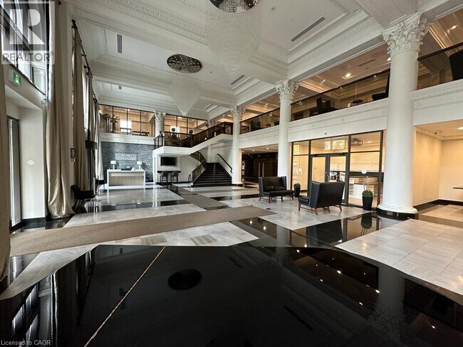 Photo - 118 King St E Unité 718