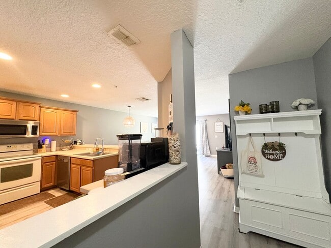 Photo - Fantastic 3 BR Townhome in Gated Winter Springs community with Pool and great schools