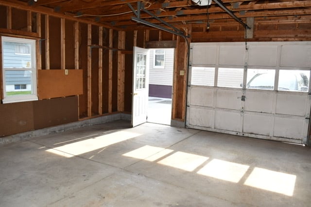 Garage - 2703 Oakwood Drive