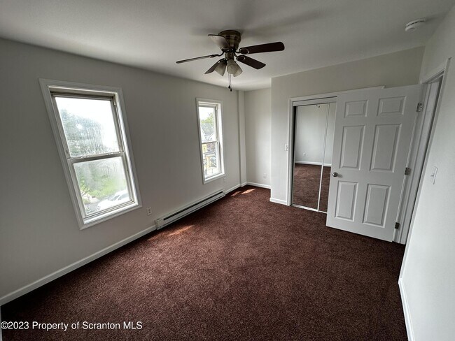 Photo - 315 E Elm St