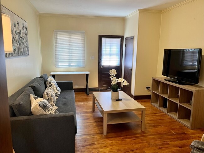 Building Photo - 154 E Beck St Unit 154 Rental