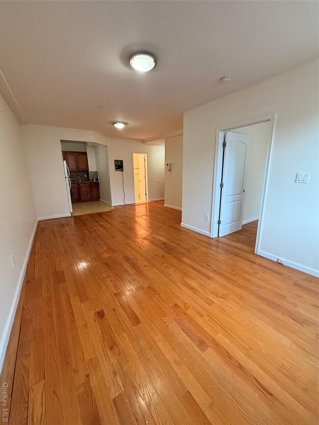 Building Photo - 141-27 84th Dr