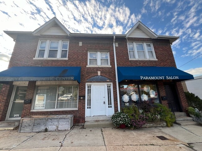 Building Photo - 2173-75 S. Big Bend Unit 2175 A S. Big Bend