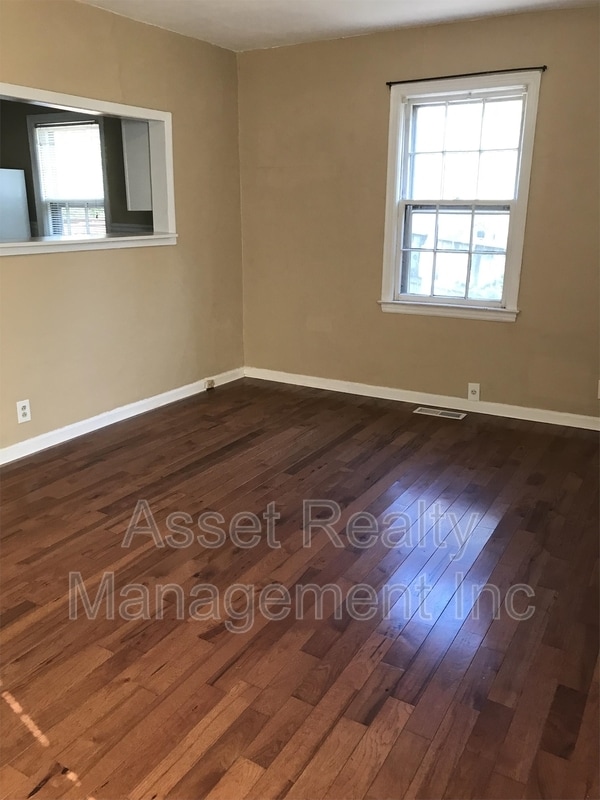 Photo - 2315 Greenfield Ln