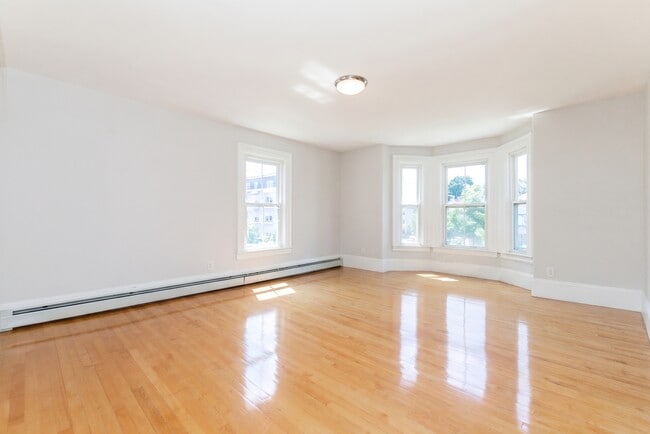 Front Bedroom - 755 Somerville Ave Unit 755 Somerville Ave 2