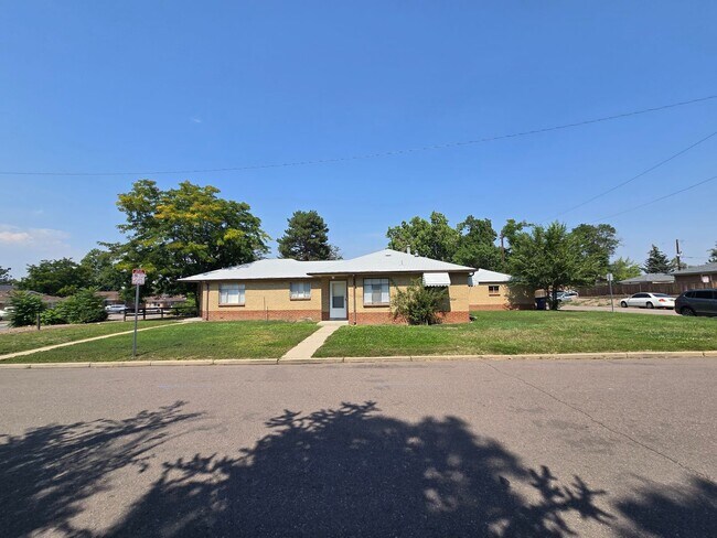 Photo - 3400-3404 Sheridan Boulevard Unit 3400