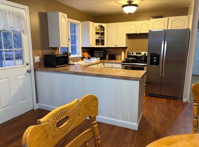 Photo - 233 Roosevelt Ave