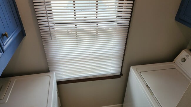 Photo - 114 Elizabeth Darby Ln