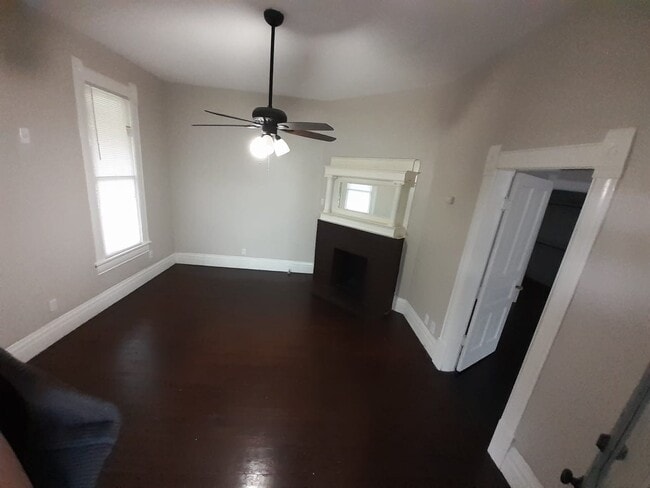 1708-1710 Bolivar St Unit 1708
