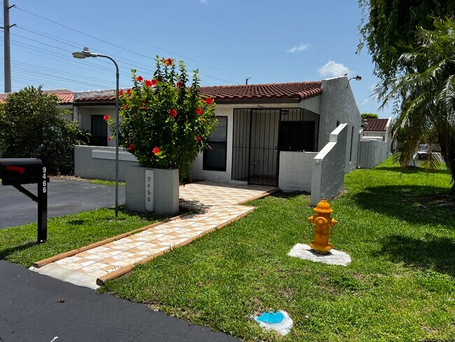 Photo - 9466 SW 6th Terrace